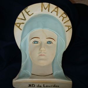 Ave Maria ND de Lourdes Notre Dame Following Eyes